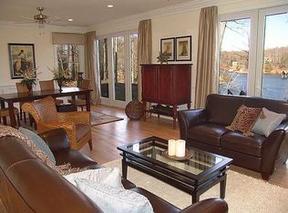 126 Island View Dr, Annapolis, MD 21401