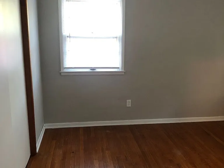 1235 E Matlock Rd — Photo 11