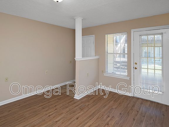 5th image of 156 Patton St W APT Q