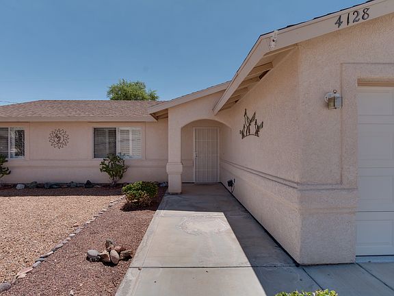 3rd image of 4128 Comstock Dr