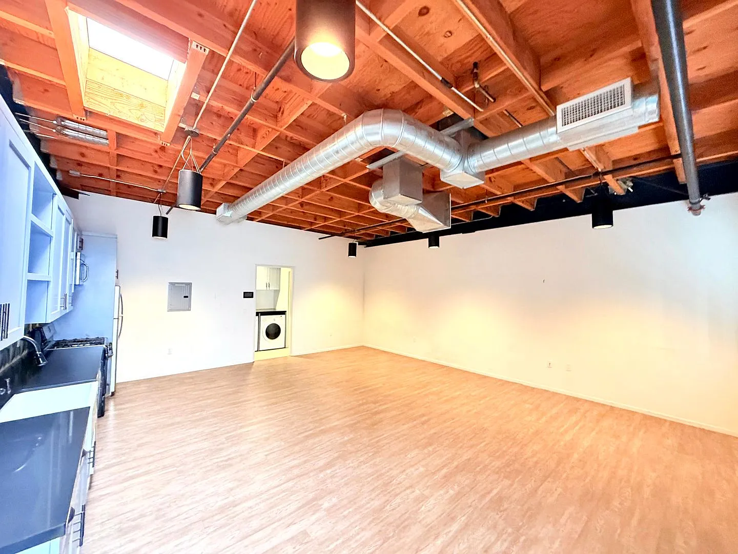2311 Pasadena Avenue — Photo 3