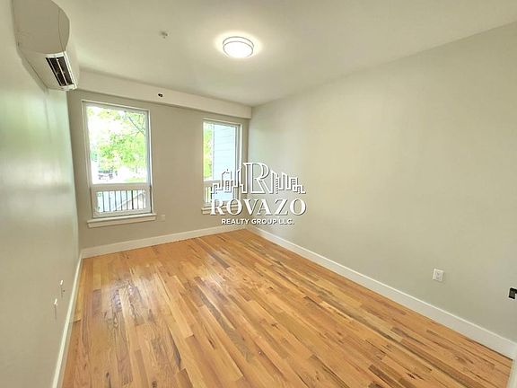 5th image of 130 Ellis Ave #505A