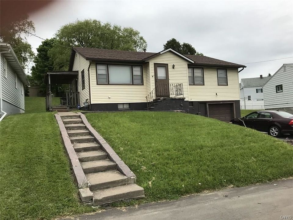 2nd image of 104 Sheridan Pl
