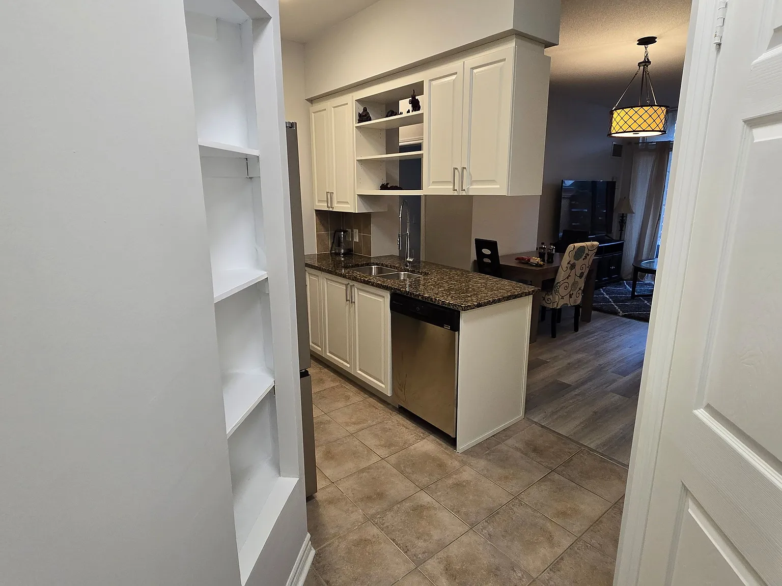 2 bed, $2,600 — Photo 2