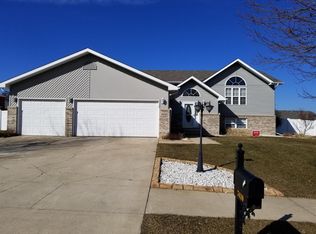 7410 Belplane Ct, Portage, IN 46368