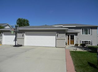 1824 6th St NE, Watertown, SD 57201