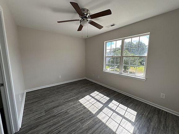 4th image of 1061 W Pueblo Dr