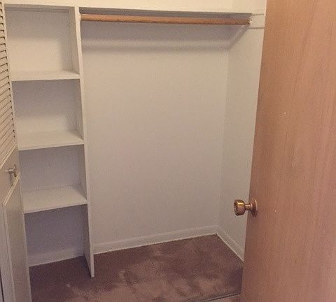 4th image of 420 W Aldine Ave APT 529