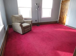 51 Grove St APT 1, Lincoln, RI 02865