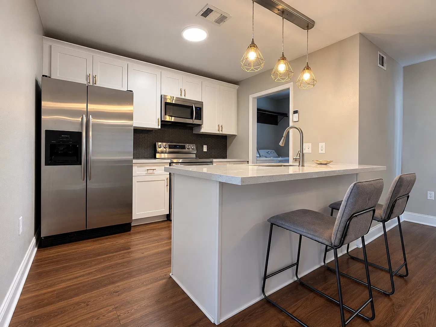 2 bed, 1.5 bath, 1257 sqft, $1,400 — Photo 2