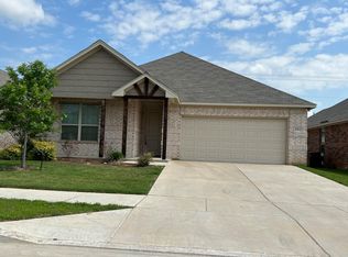 5505 McLanahan Ln, Crowley, TX 76036