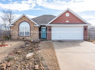1260 N Cannondale Dr, Fayetteville, AR 72704