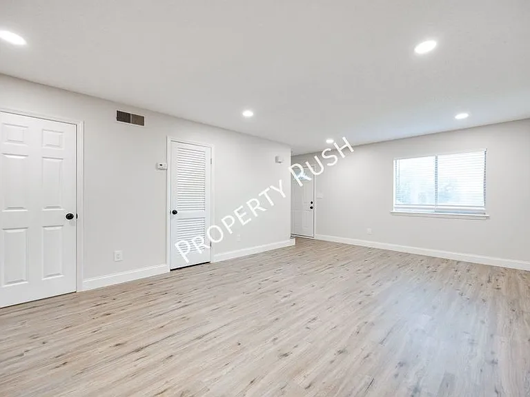 2323 Green Forest Dr #A — Photo 6