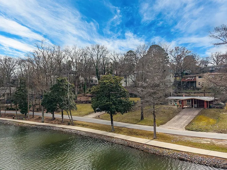 1512 Waterside Dr — Photo 10