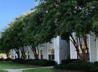 1204 Pipers Cres APT 321, Virginia Beach, VA 23454