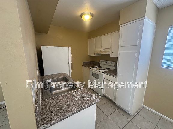 4th image of 2516 E Mesquite Ave APT 4