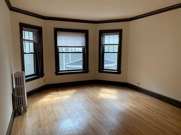 3rd image of 4309 N Keeler Ave #2W