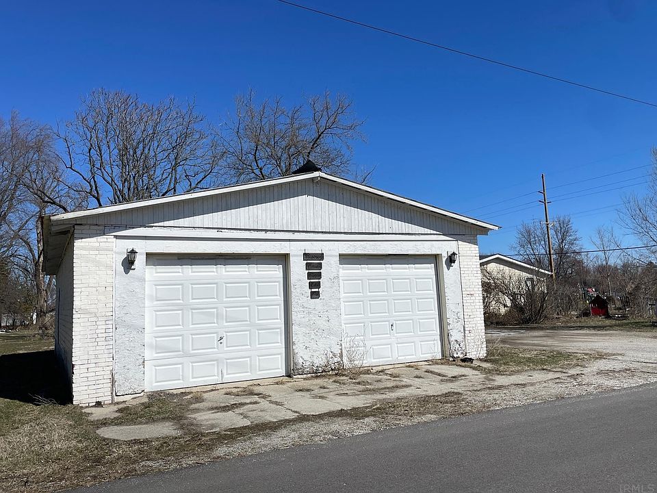 105 N Us Highway 421, Medaryville, IN 47957 | MLS #202308530 | Zillow