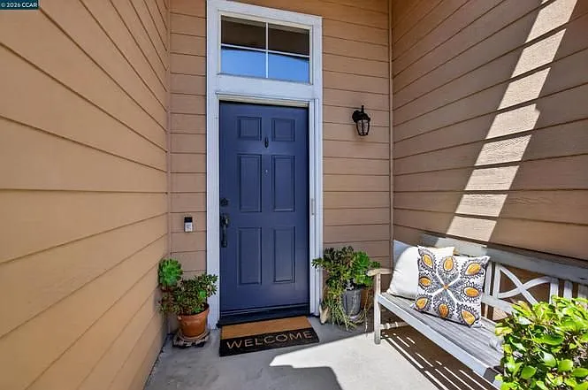 549 Burdick Dr — Photo 3