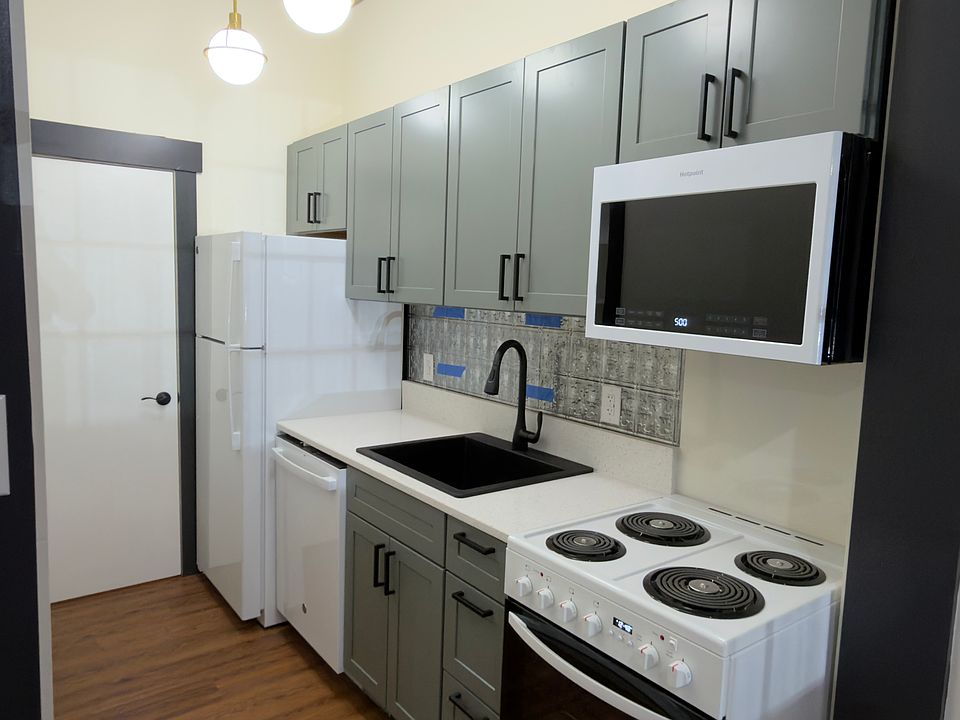 1st image of 2200 Kimberton Rd APT 5