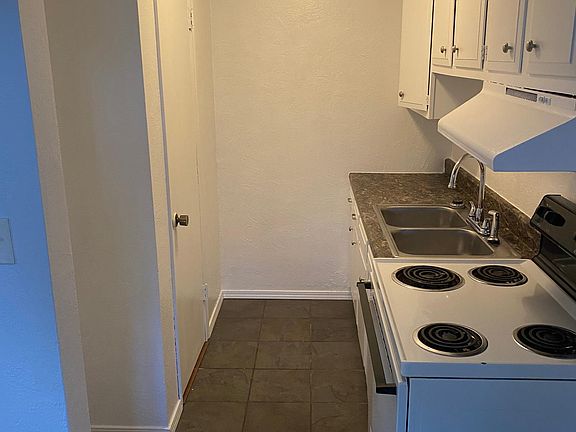 2nd image of 1112 Hidden Valley Dr #2