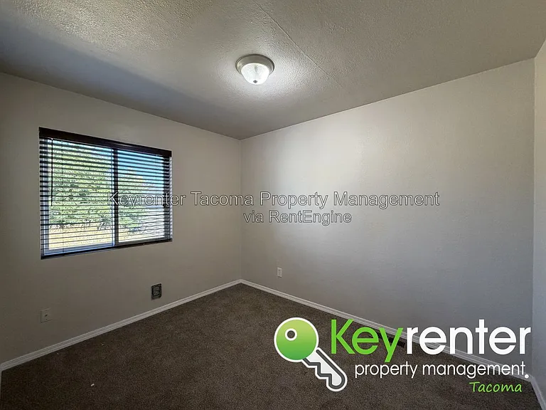 3622 E Howe St — Photo 8