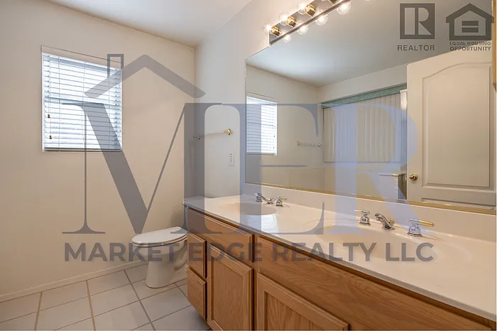 9723 W Mohawk Ln — Photo 23