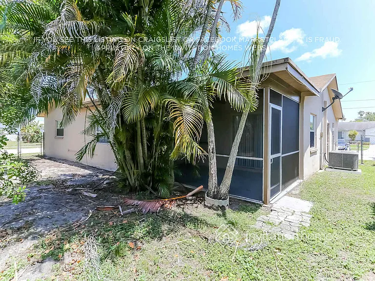 22187 SW 58th Ave — Photo 19
