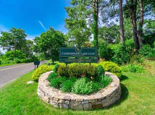 21 Indian Trl, Brookfield, CT 06804