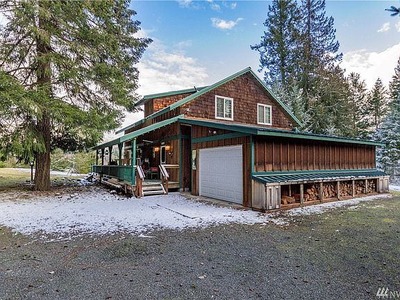 2nd image of 113 Creekside Ln