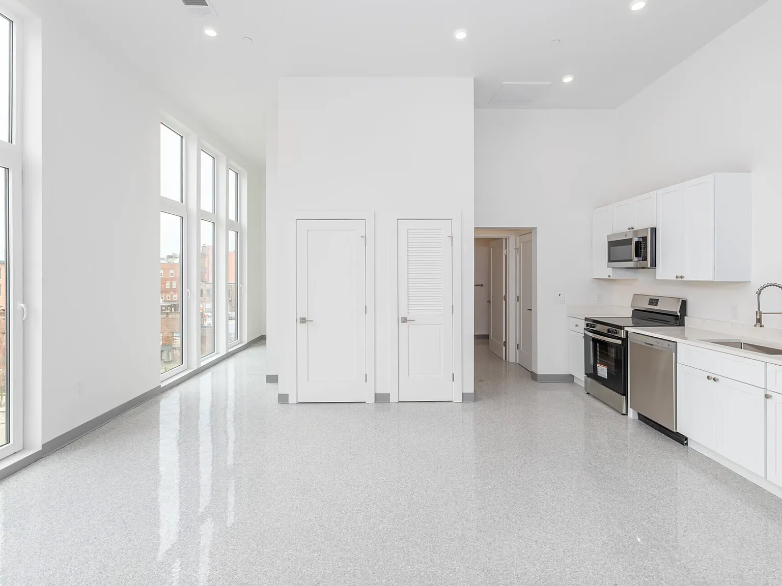 Studio, 508 sqft, $2,210 — Photo 3