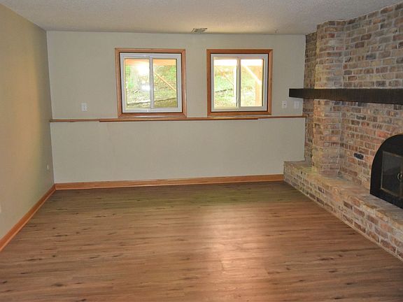2nd image of 1756 Hickory Hill Dr