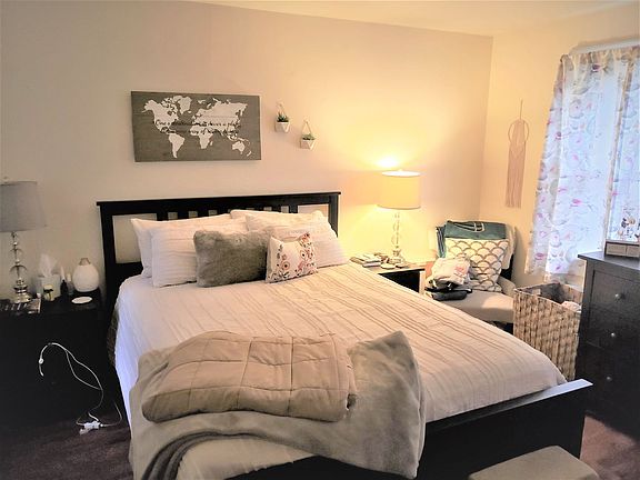 4th image of 126 E Market St #3