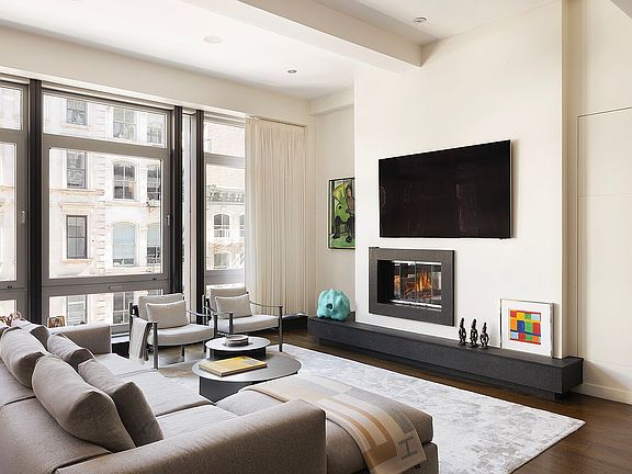 3rd image of 72 Mercer St APT 3E