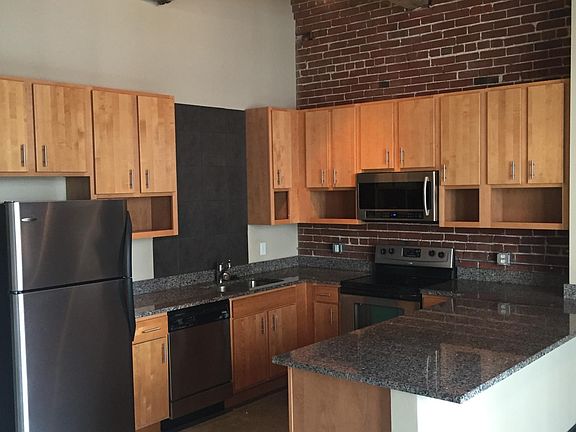 4th image of 1117 Lucas Ave #408