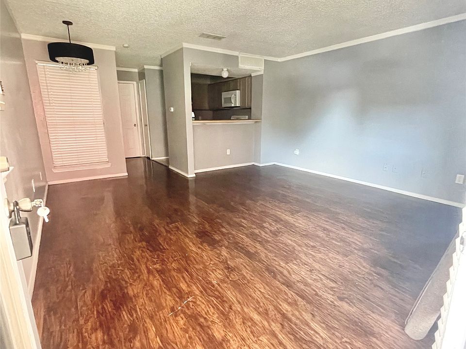 ウォルナット　
テーブル　 9829 Walnut St APT O102, Dallas, TX 75243 | MLS #21297406 | Zillow
