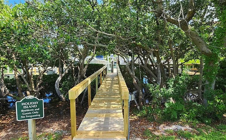 1515 Pinellas Bayway S #17 — Photo 15