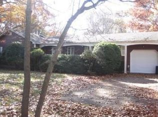 66 Hulse Rd, East Setauket, NY 11733