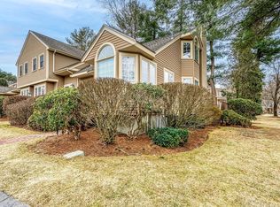16 Birchwood Ln, Hopkinton, MA 01748