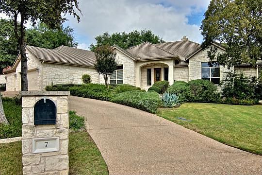 1st image of 7 Dashwood Ct