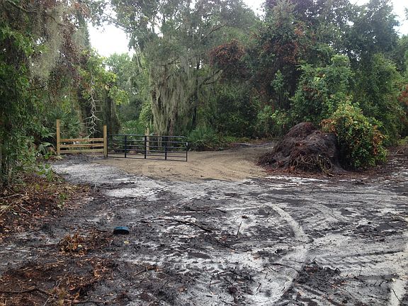 2nd image of 1405 Edgewater Canal Rd
