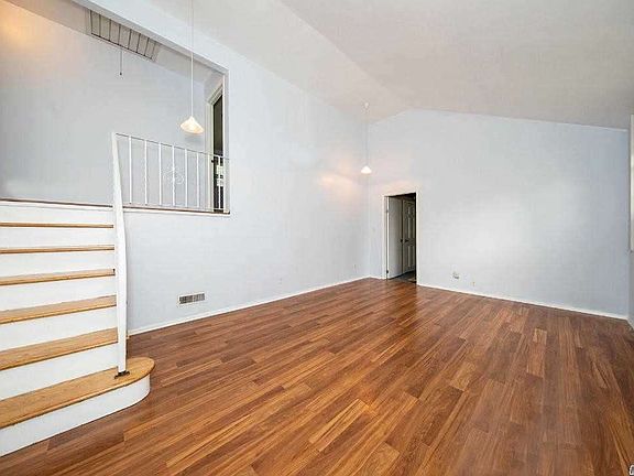 4th image of 120 W 15th St