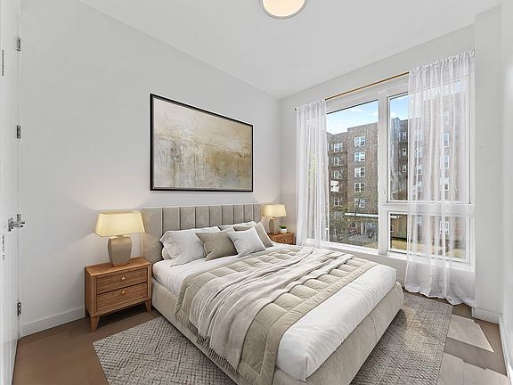 4th image of 2183 Ocean Ave #4D