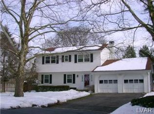 14 Howie Pl, Easton, PA 18045