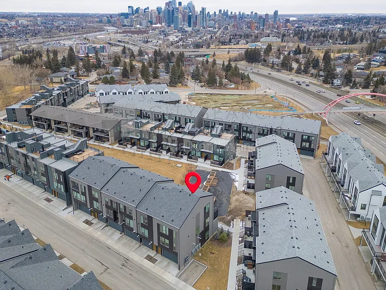 244 Sovereign Cres SW #1 — Photo 37