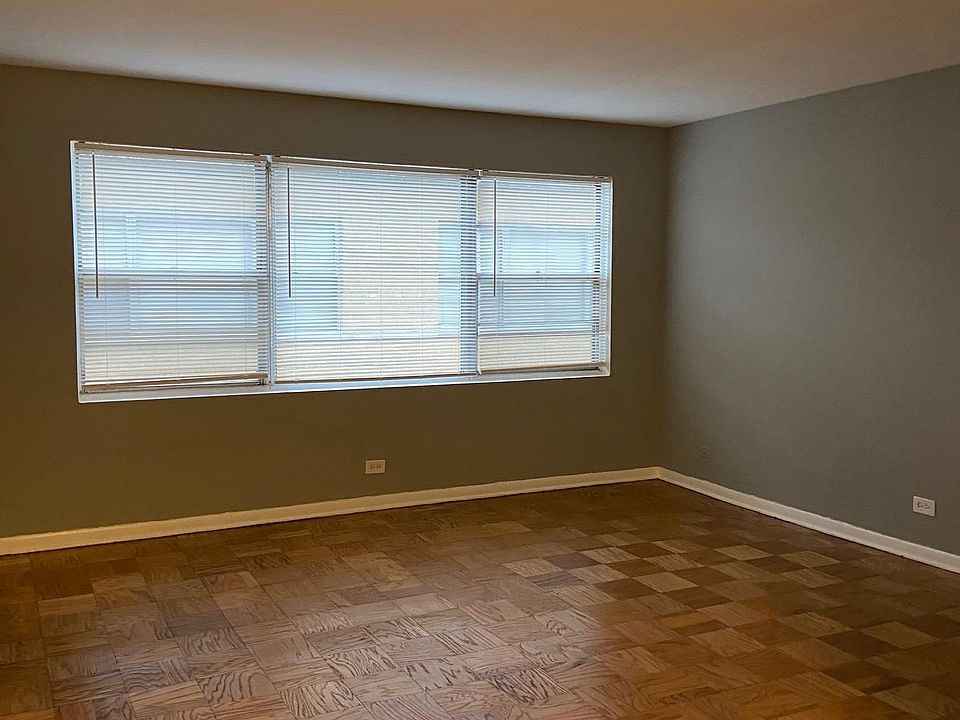 1st image of 1030 Chicago Ave #204
