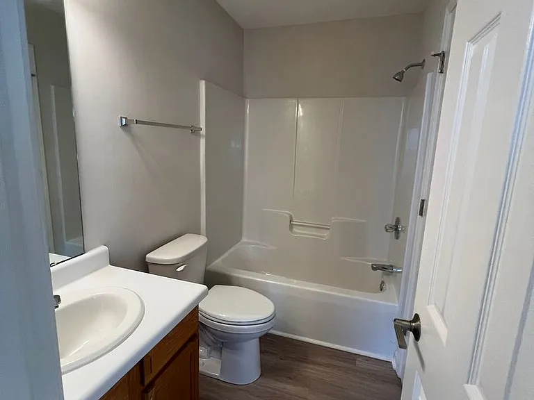 122 Springwood Ln — Photo 7