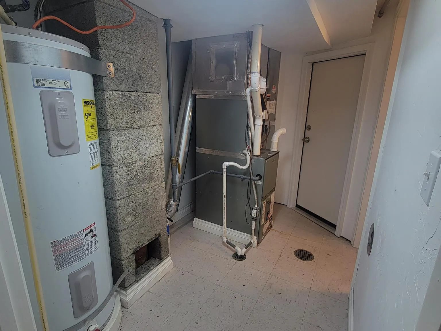 907 W 15th Ave — Photo 3