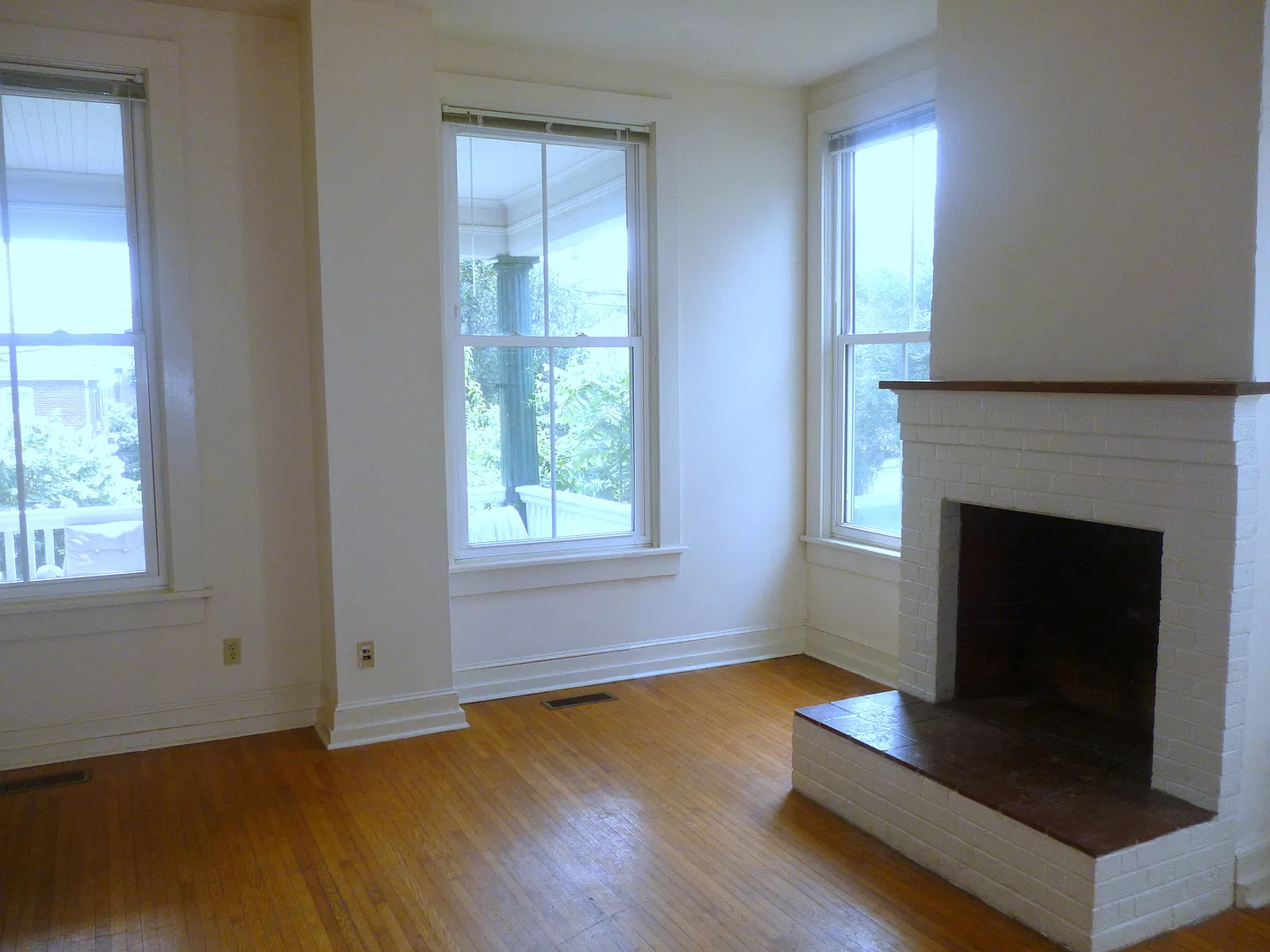 1107 Wertland Street — Photo 3