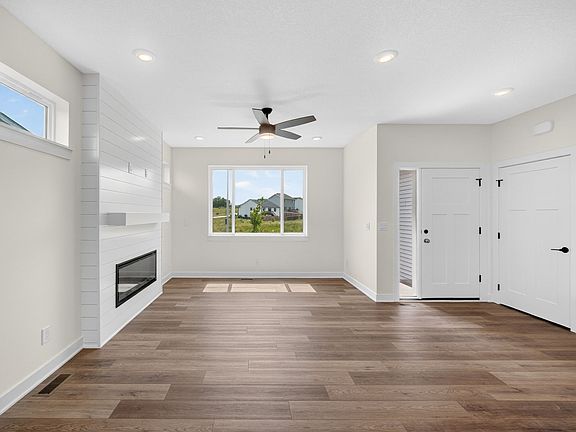 4th image of 870 11th St